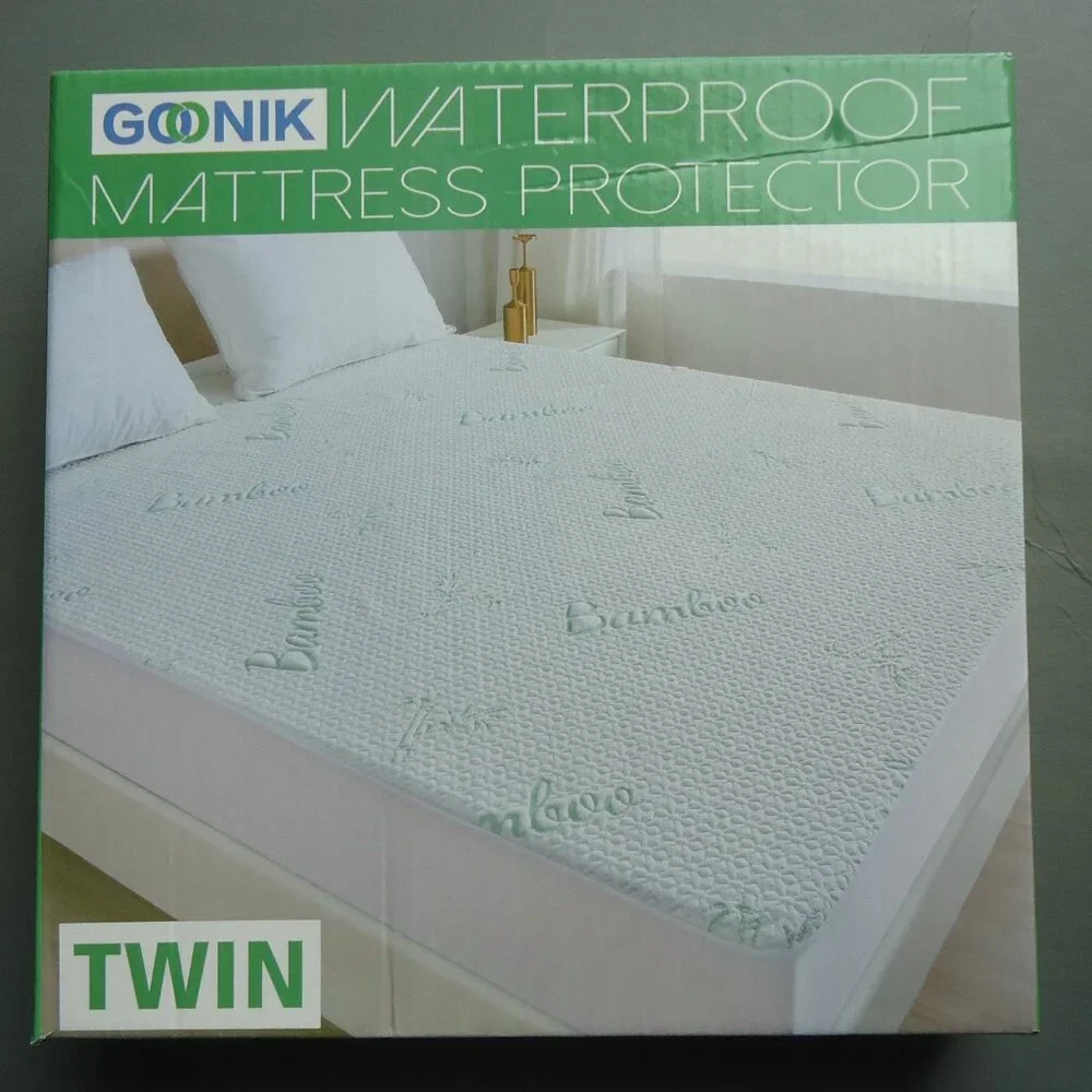 NWOT. GOONIK twin bamboo waterproof mattress protector.